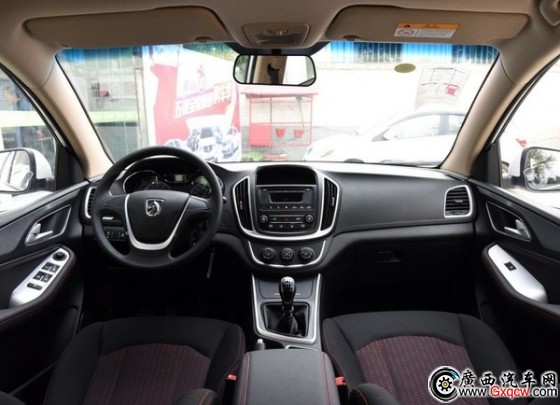 g֮x15fԪԃ(ni)Ʒ|(zh)SUV 